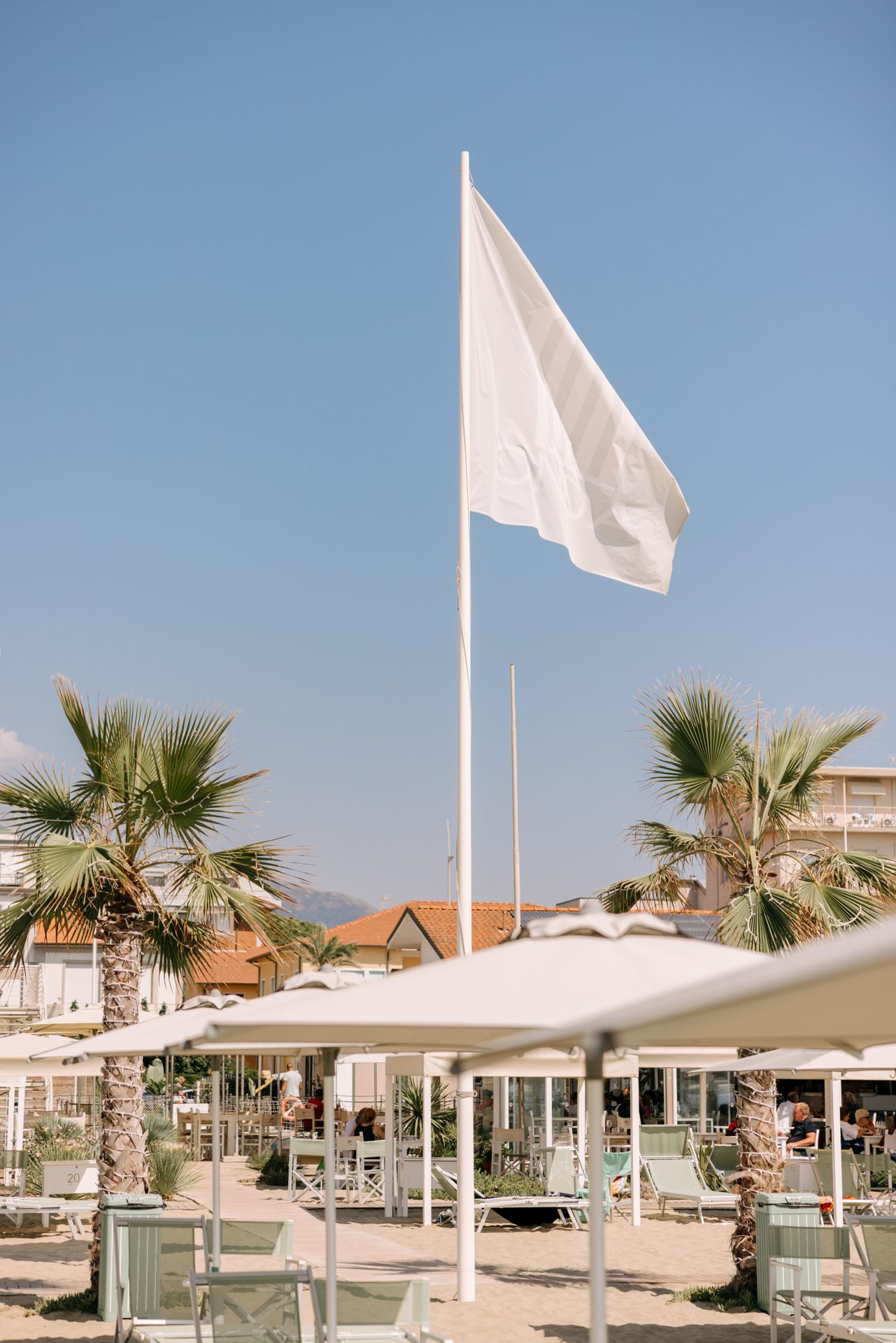 Beach umbrellas and sea at Bagno Onda in Lido di Camaiore.