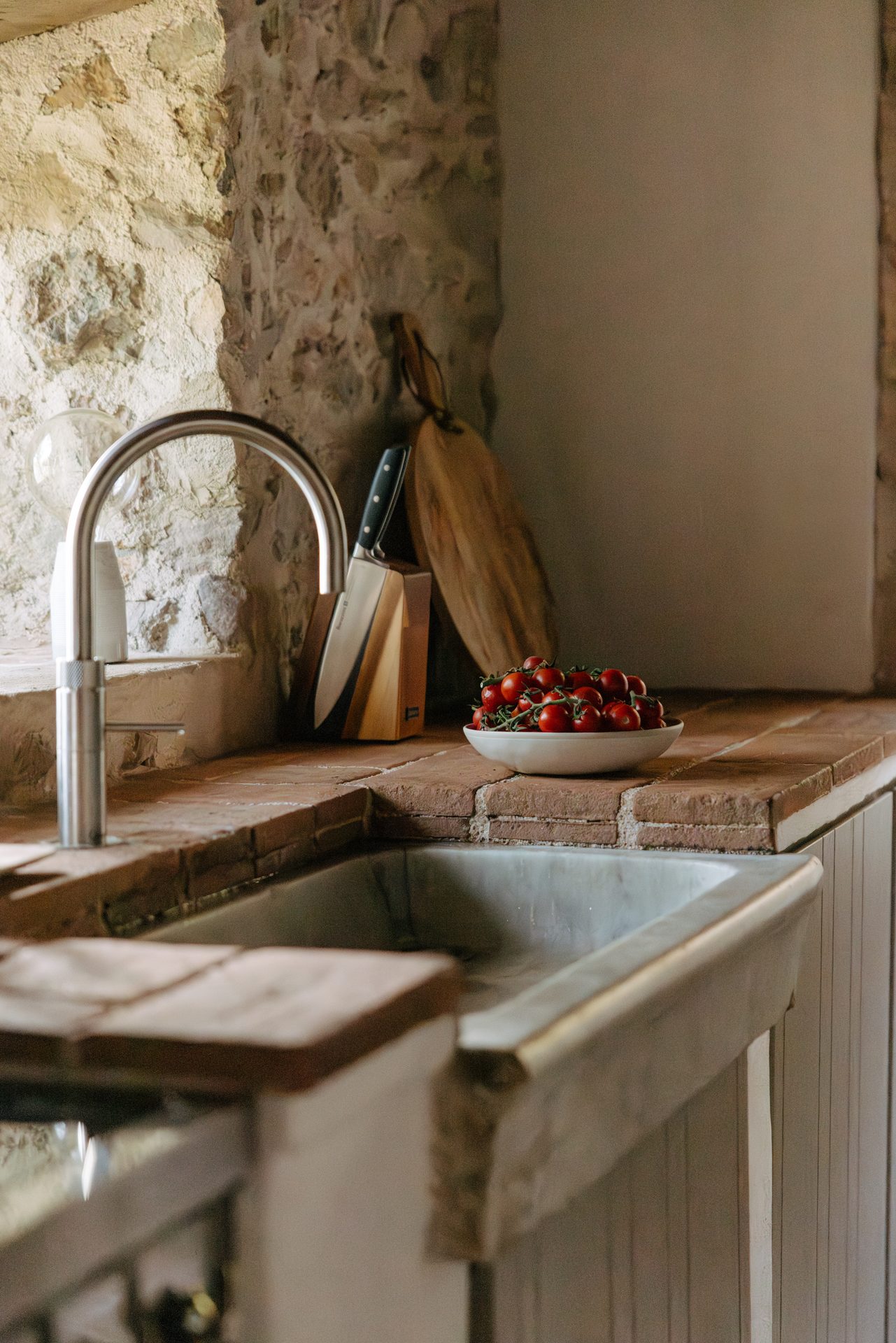 Original marble sink in the kitchen